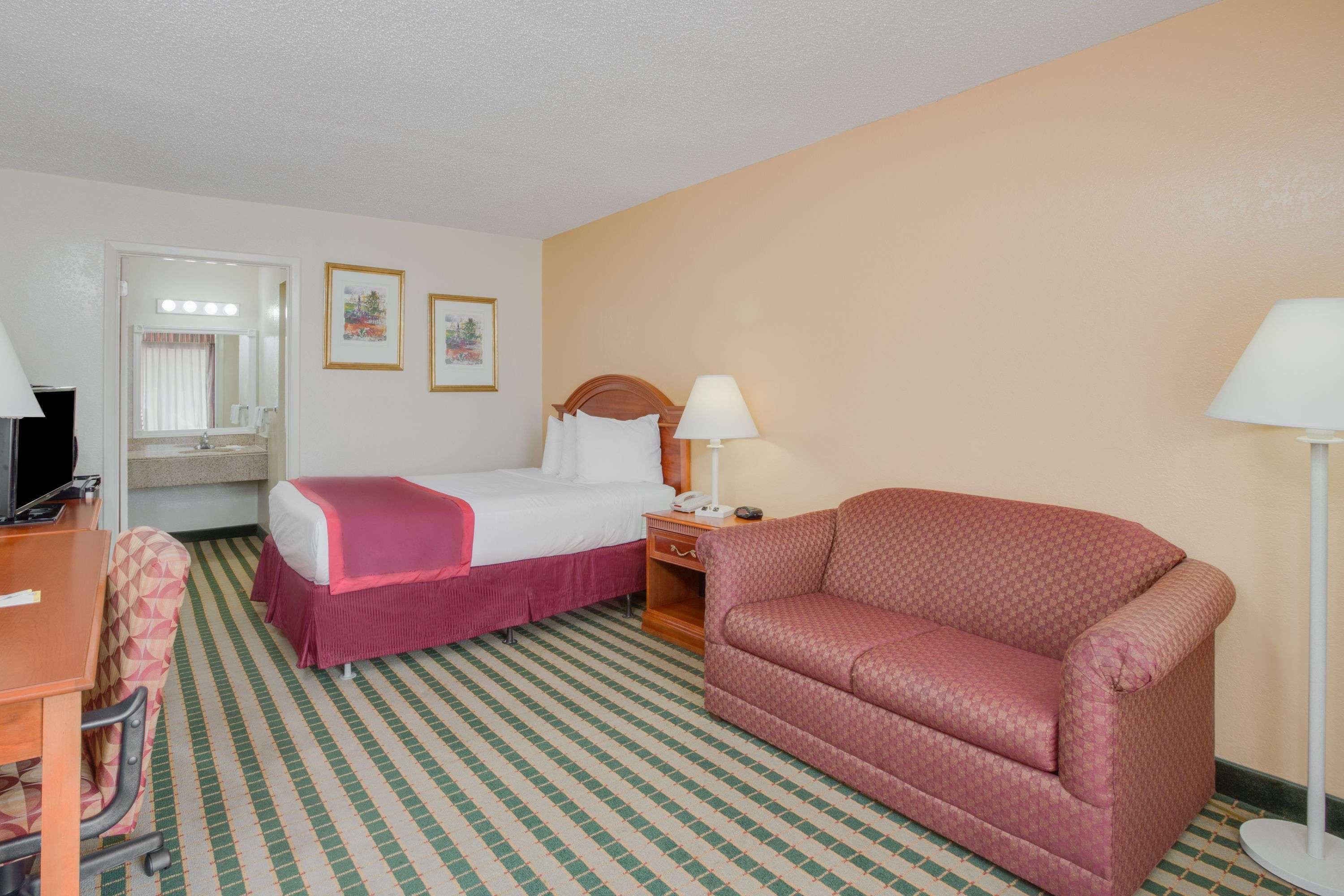Days Inn By Wyndham Asheville West Candler Eksteriør billede