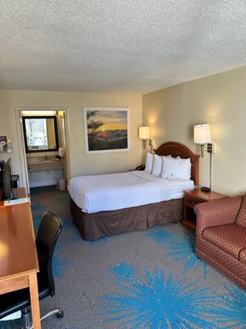 Days Inn By Wyndham Asheville West Candler Eksteriør billede
